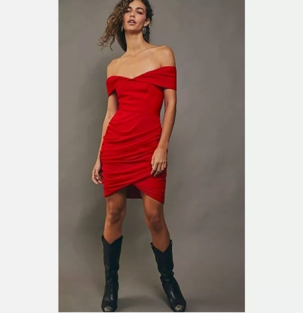 Elliatt Praise Mini Red Dress Small